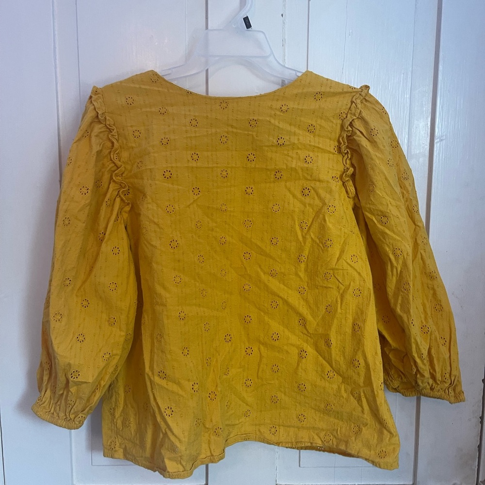 yellow flowy shirt, large